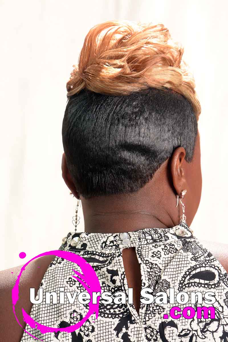 Short Blonde Hairstyle with Tapered Sides from Katina King (5)